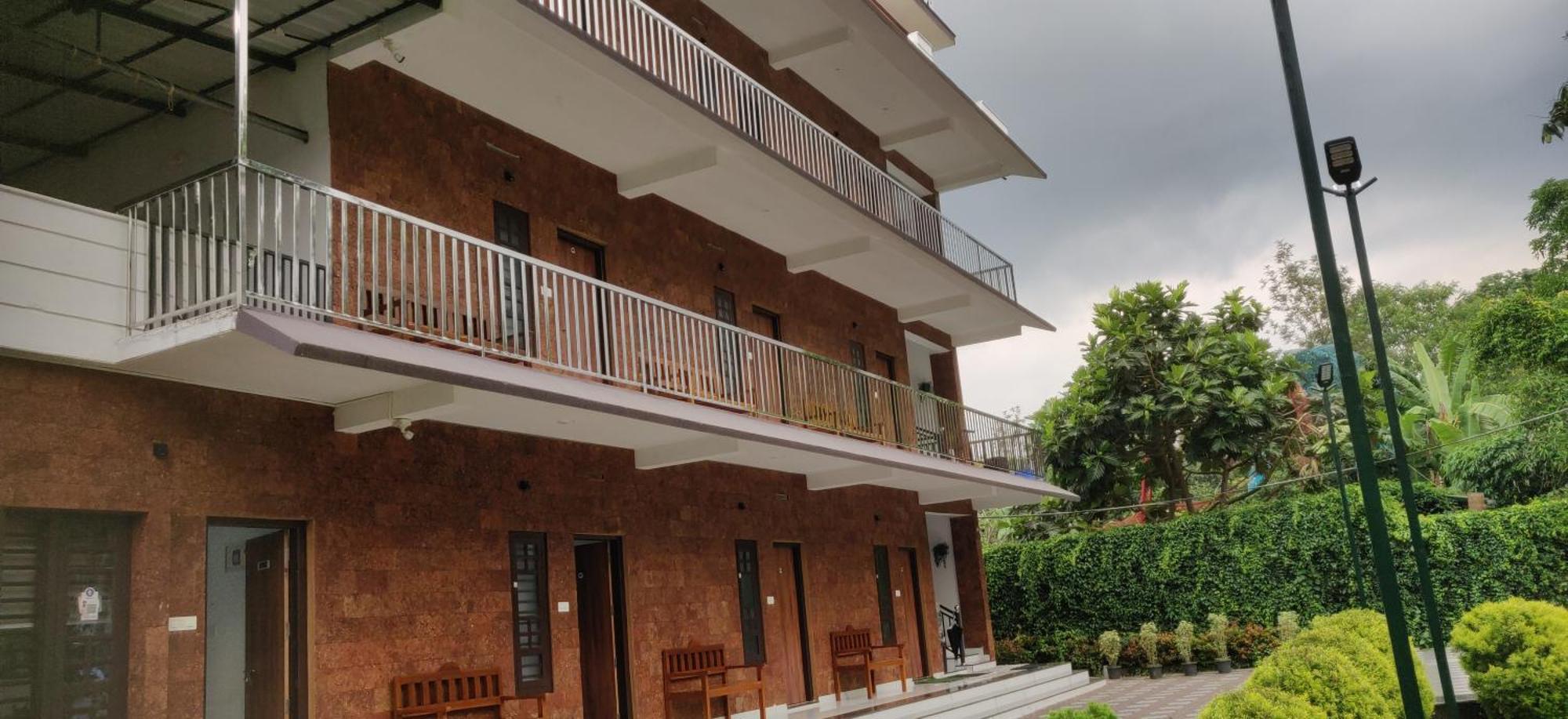 Dolphin Enclave Service Studio Apartments カルペッタ エクステリア 写真